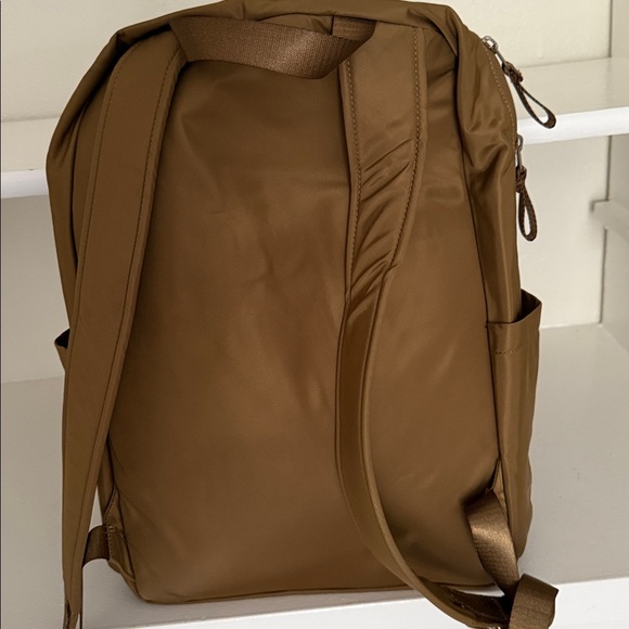 Lululemon Backpack - Picture 4 of 5